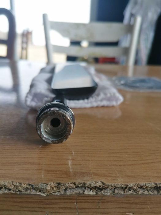 Wylewka podtynkowa umywalkowa Kohlman Experience czarna 1/2