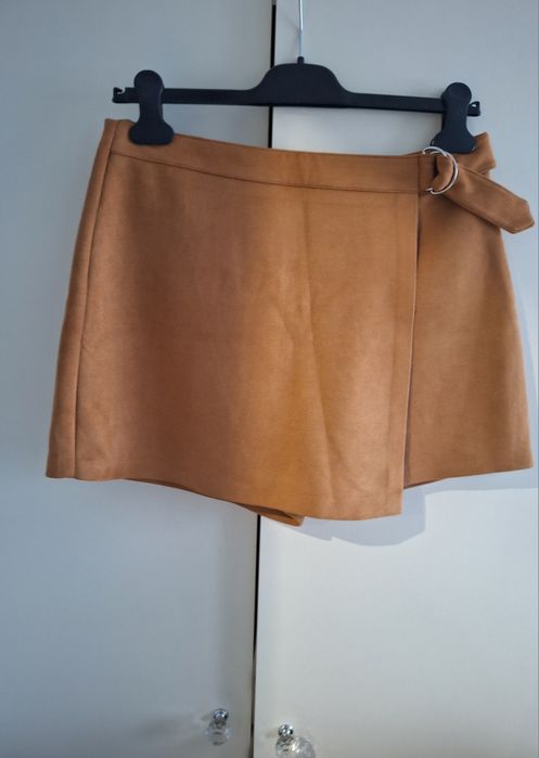 Zamszowe spódnico-spodenki