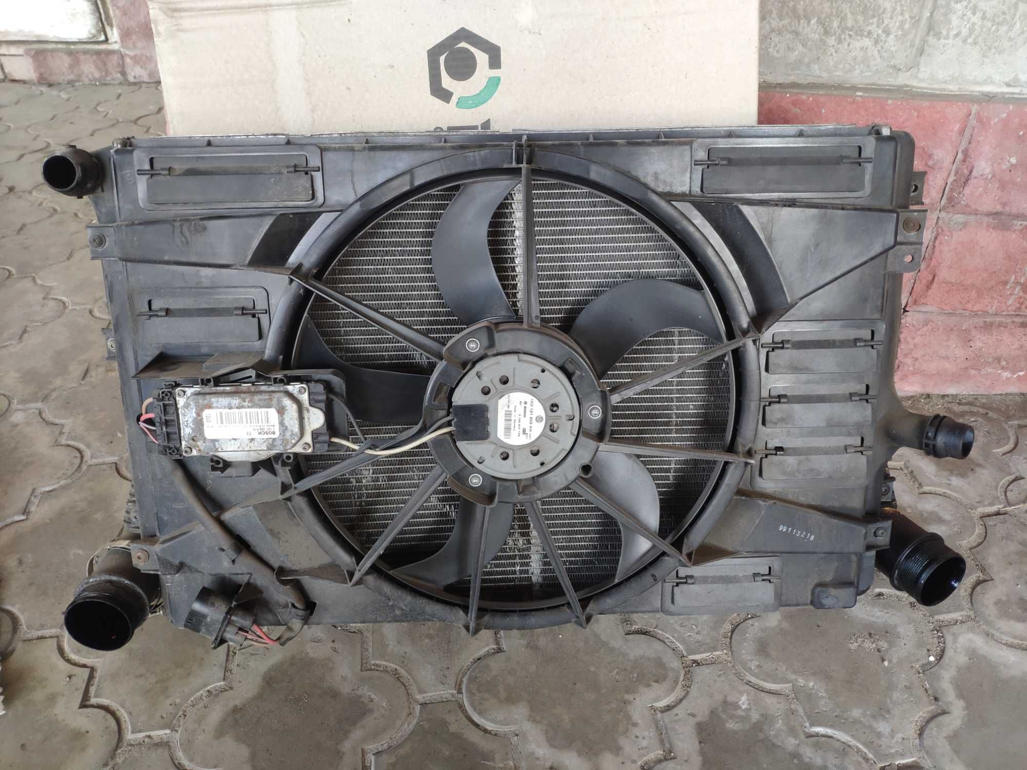 Радиатор охлаждения основной Volkswagen Golf MK5 1KO121251AB