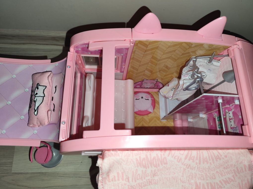 Na Na Na Surprise Kitty Cat Camper Kamper