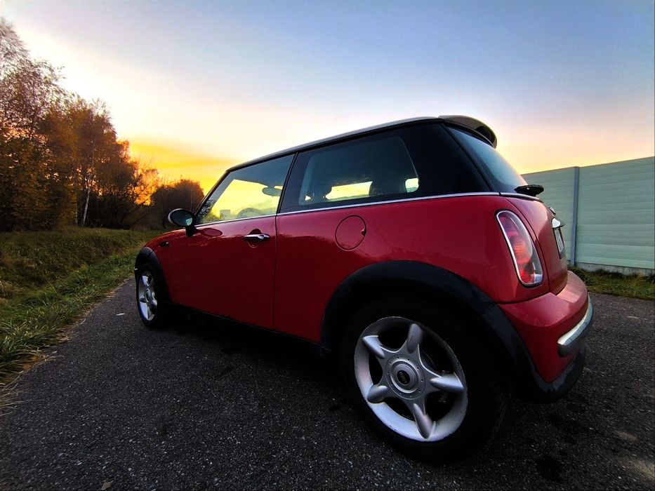 Mini Cooper one R50 1.6  benzyna Doinwestowany