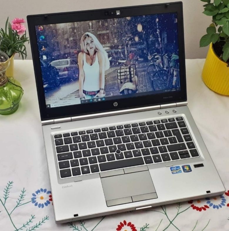 Laptop HP EliteBook 14"HD + LED