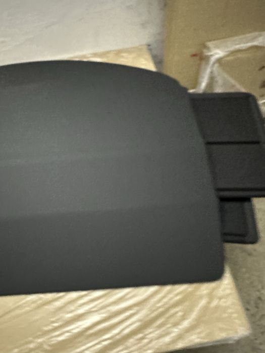 Полка tesla model Y,нова,оригінал