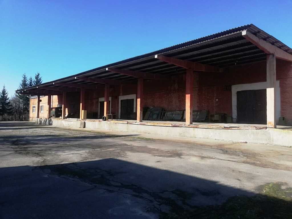 Продам окрему базу з офісно-складськими приміщеннями у місті Вінниця.