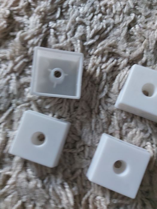 Ніжки білі пластмасові - 4 шт.