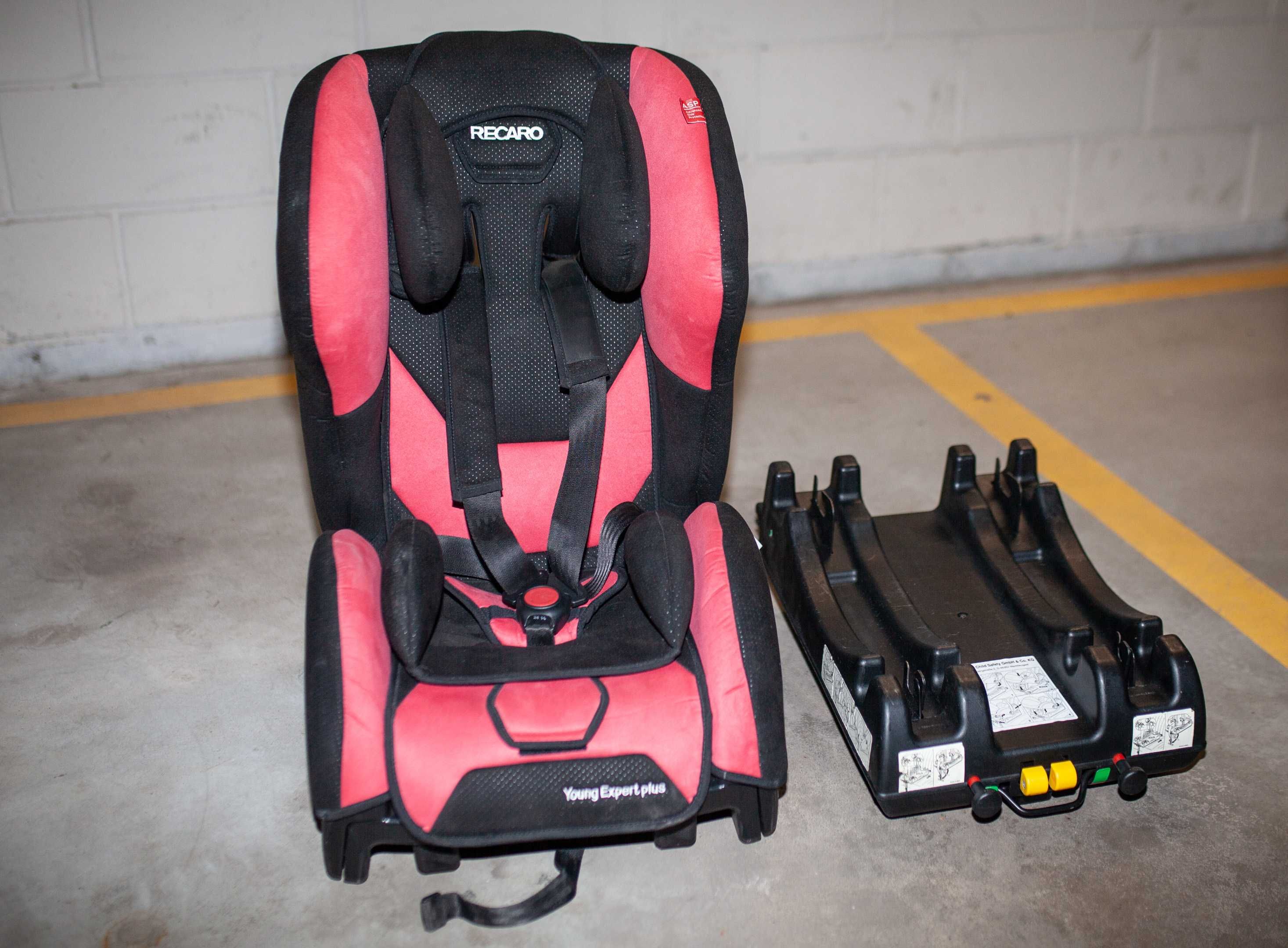 Fotelik Recaro Young Expert Plus (9-18kg)  + Baza isofix