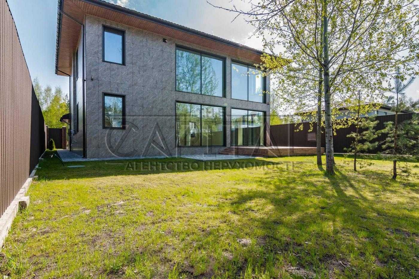 Продаж чудового будинку Деснянський р-н Путивльська 297 м2