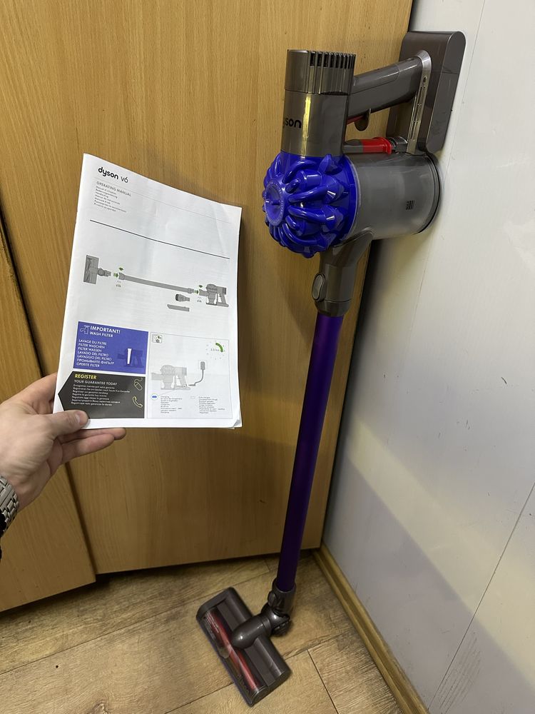 Продам пылесос Dyson SV03