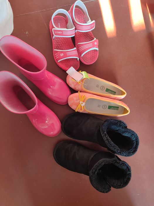 Віддам взуття для дівчинки