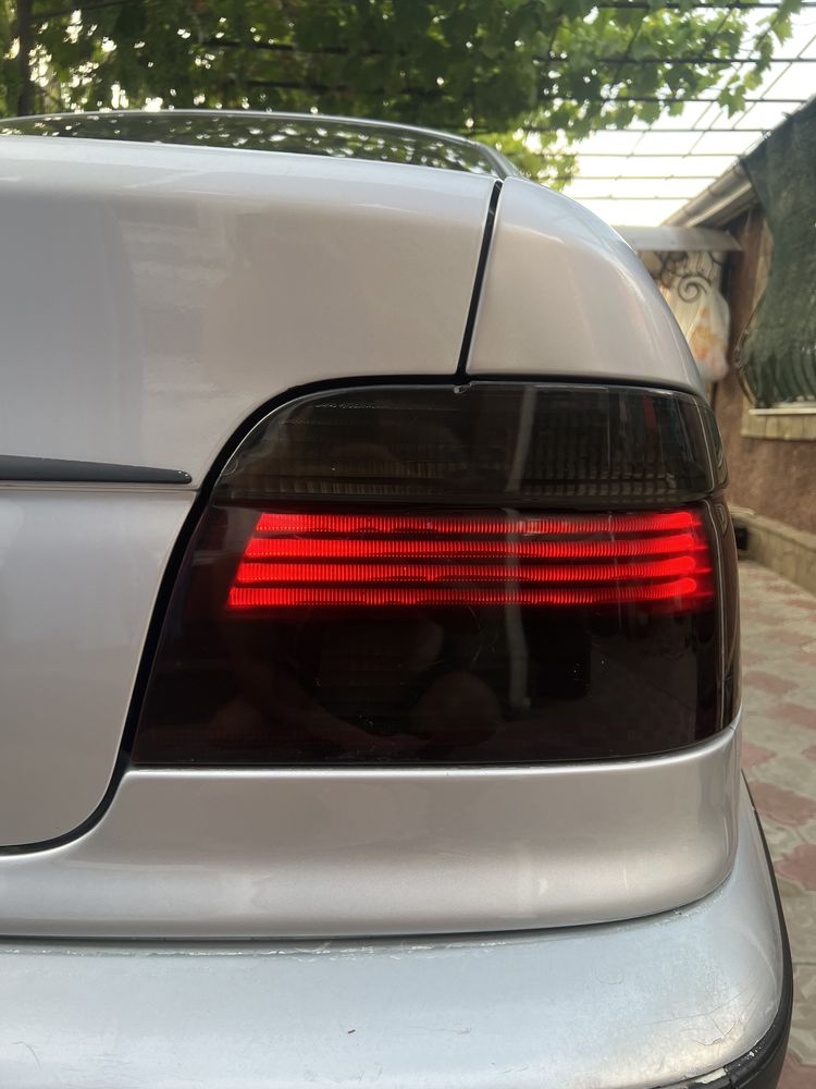 Продам BMW e39, M54 3.0 2001 год Механика