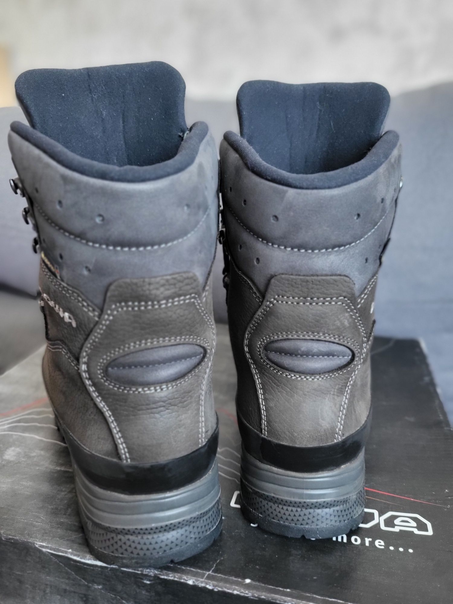 Берці зимові Lоwa Tibet superwarm gtc