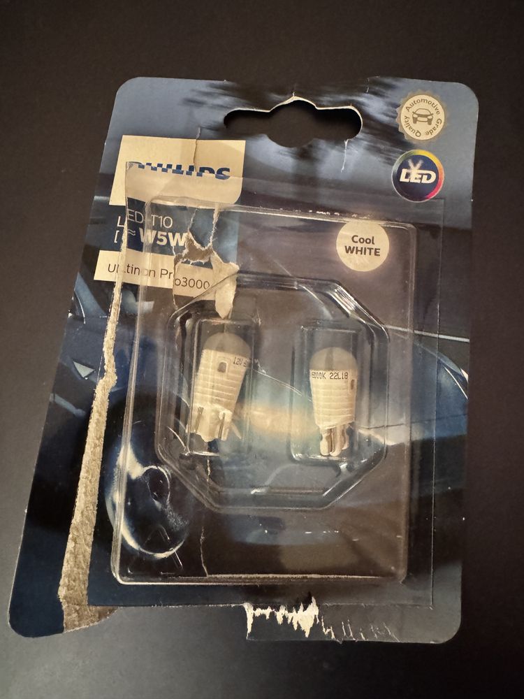 Komplet żarówek Philips LED do auta – H7/H18 + W5W T10 6000K, jak nowe