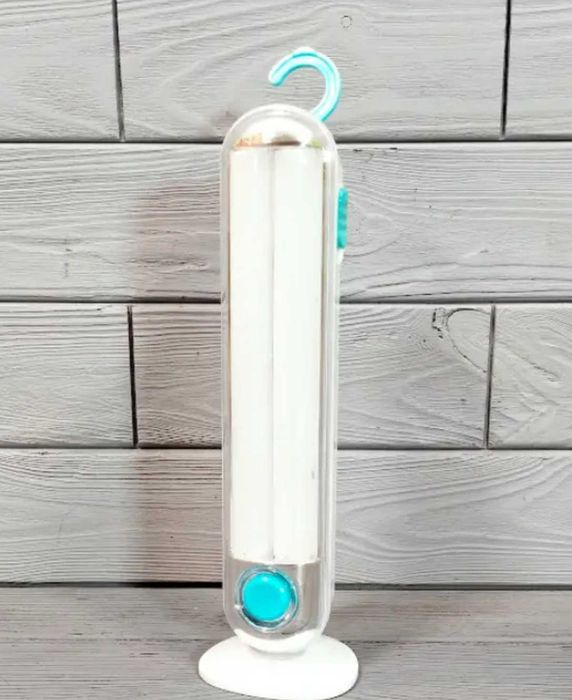 Ліхтар з вбудованим акум.  та зарядним пристроєм. Зарядки от 6 год.