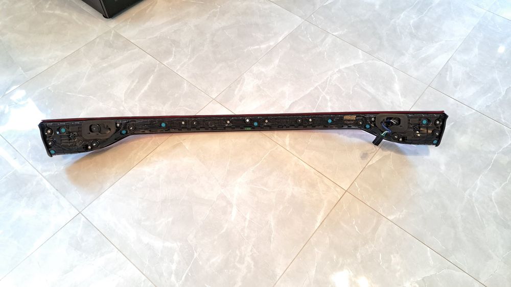 Maxus Euniq 6 lampa blenda tylnia tył