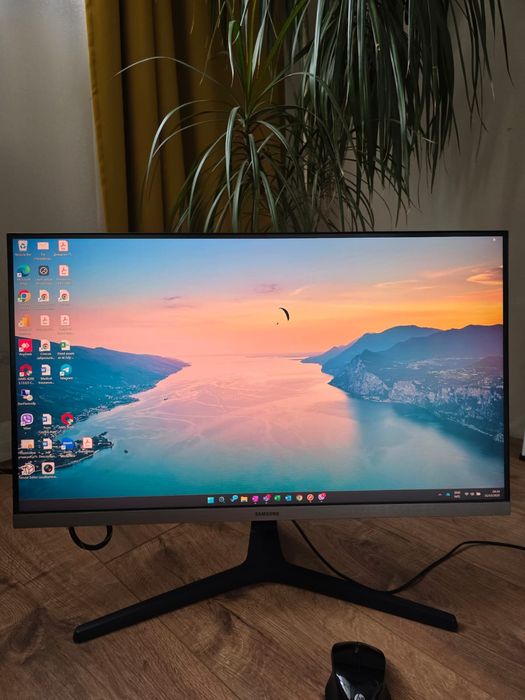 Монітор Samsung 28'
