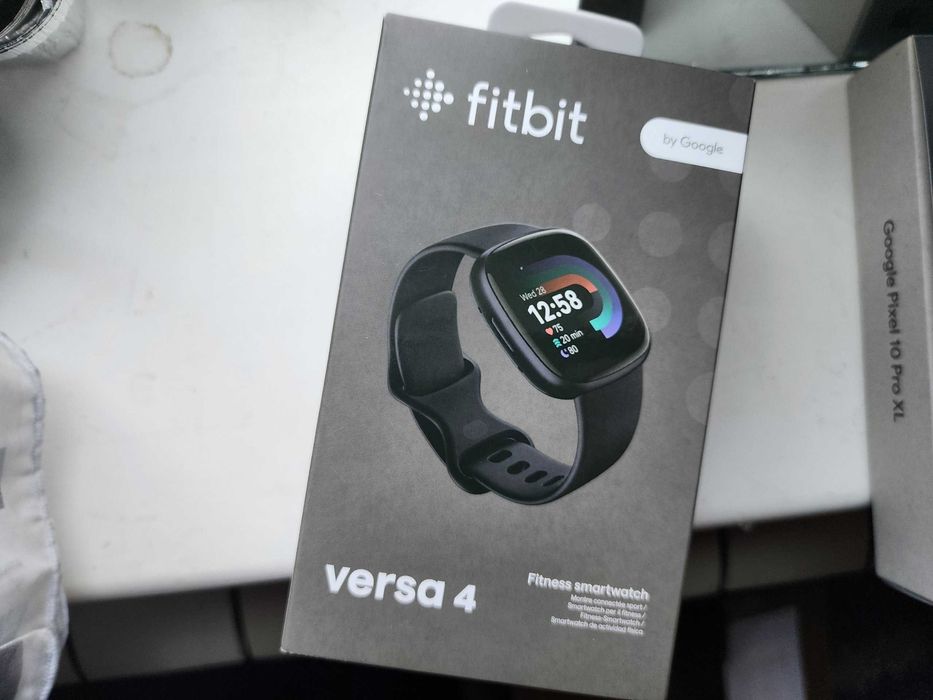 Смарт часы Google Fitbit Versa 4 Новые запечатанные