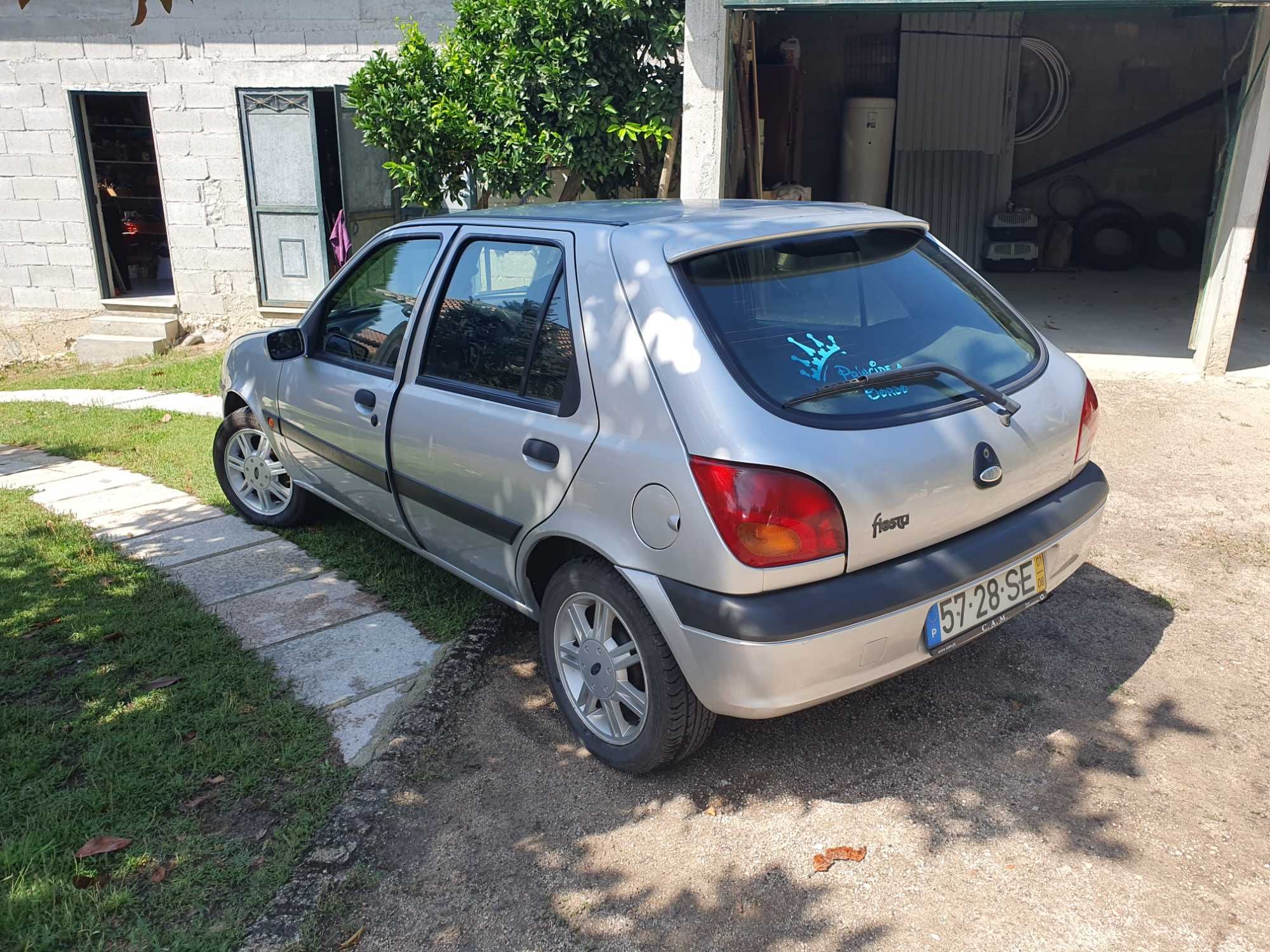 Ford fiesta poucos kms