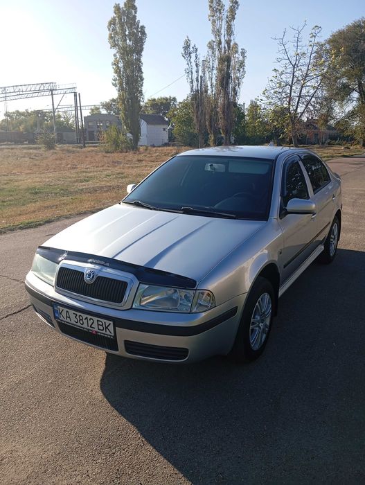 Продам шкода тур 2008 1.6