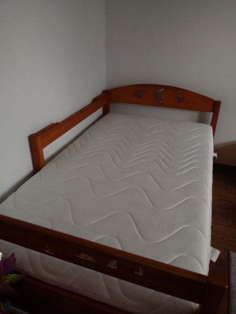 Łozko dla dziecka drewniane