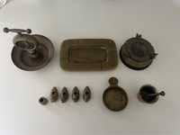 Cinzeiros e objetos em bronze