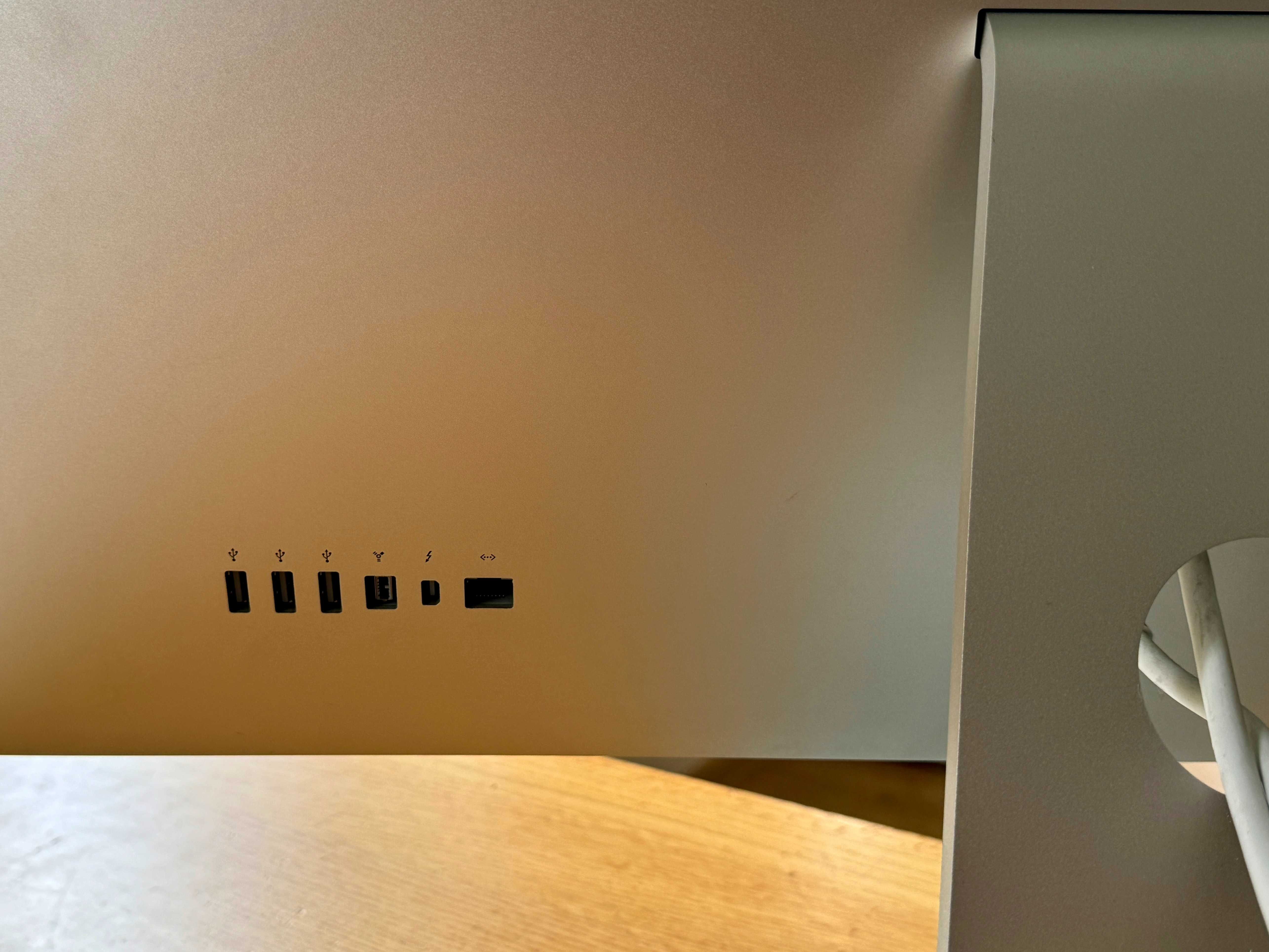 Apple Thunderbolt Display