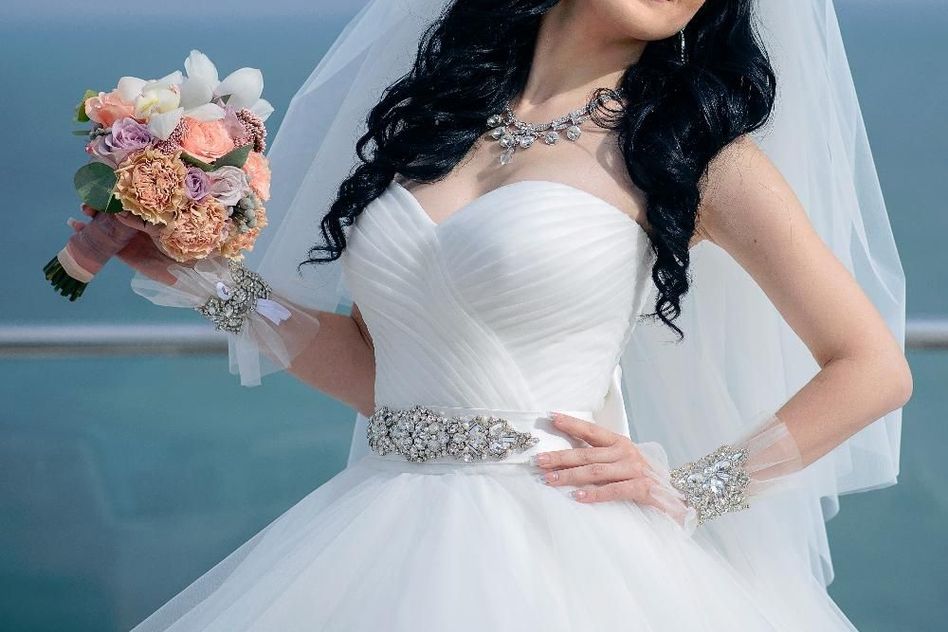 Шикарное пышное свадебное платье с режелином от салона ALLURE