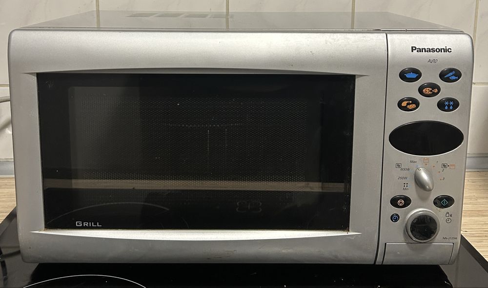 Mikrofalowka Panasonic