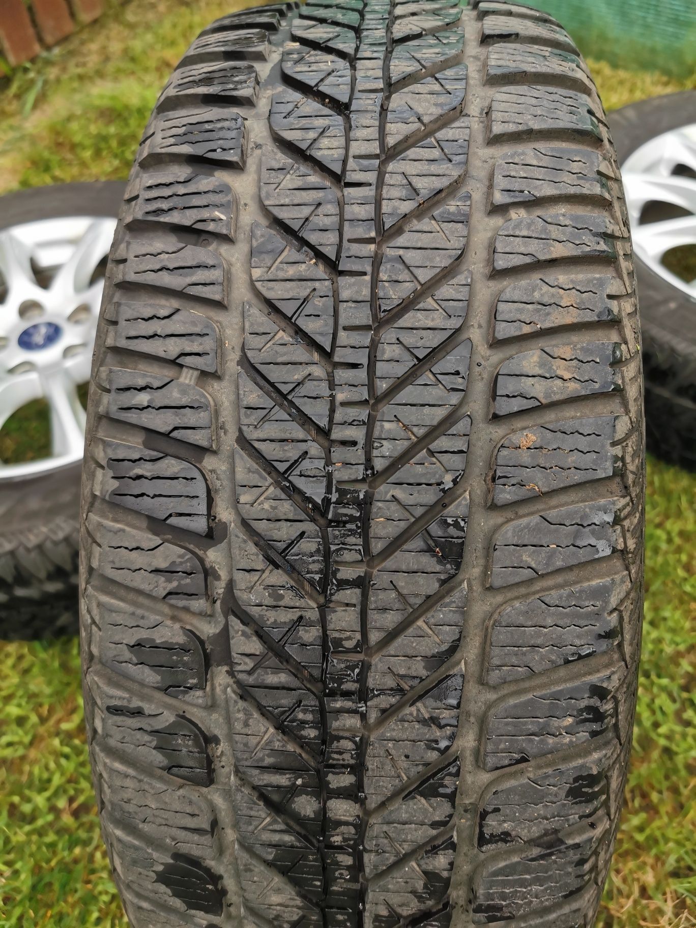 4x Felgi aluminiowe z oponami Ford R 16