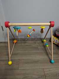 Drewniany stojak montessori baby gym zawieszki safari