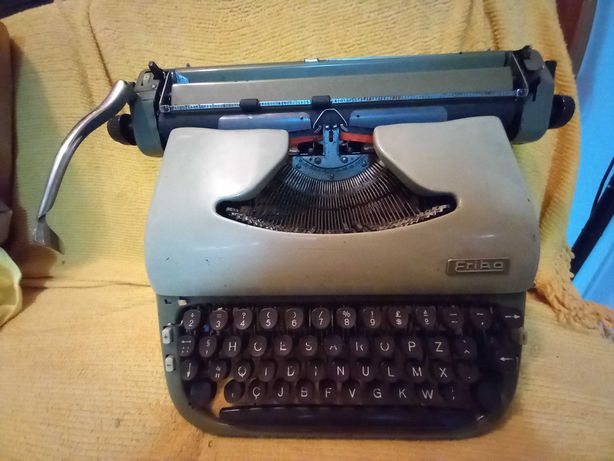 Maquina Escrever Erika  (Vintage)