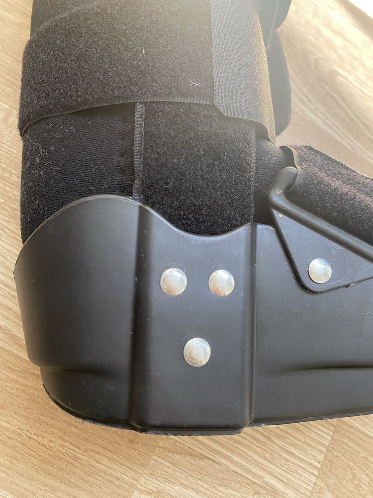 Vendo Bota Ortopédica nova