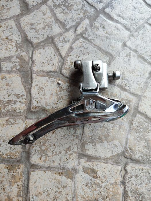 Peças Cinelli e Campagnolo