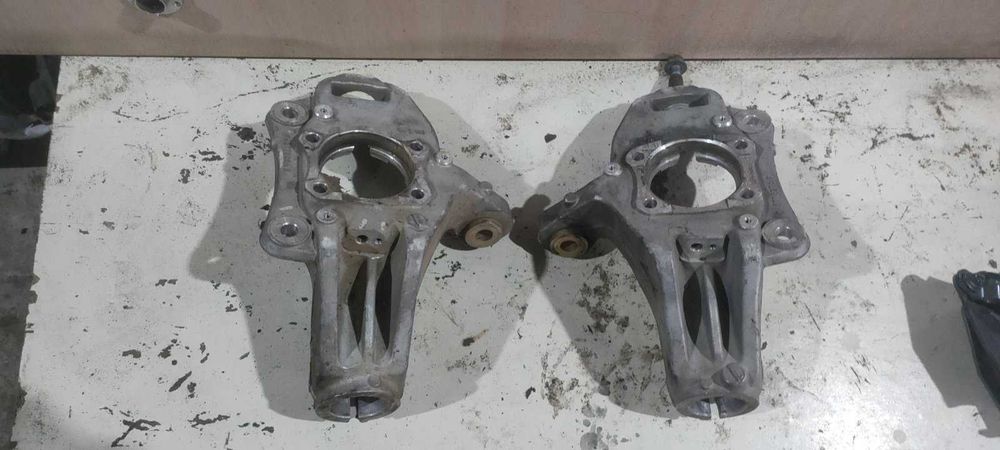 Jeep Cherokee kl Цапфа Джип Чероки кл Поворотний Кулак Разборка