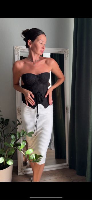 Корсет з твердими чашками класичний на блискавці