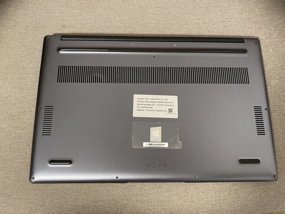Huawei MateBook D 15. Intel core i5, 8gb RAM, SSD 512gb