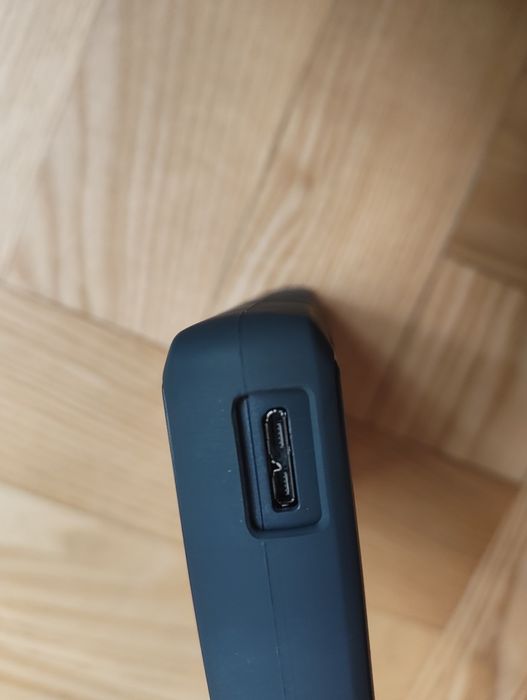 Зовнішній жорсткий диск на 2 ТБ TS2TSJ25H3P