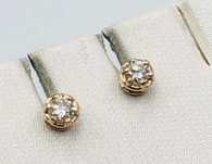 Золотые пусеты с белоснежными бриллиантами. Модель Tiffany