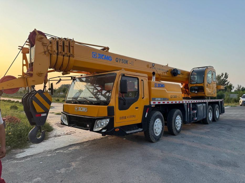 Автокран вантажопідйомнітю 50 тонн