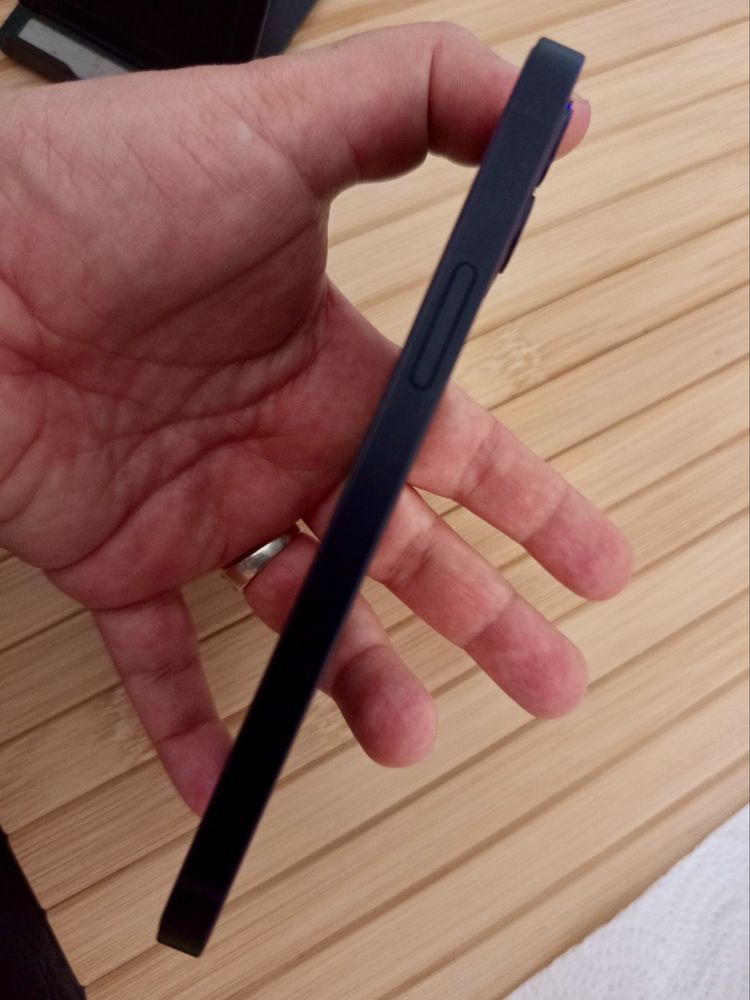 iPhone 12 128GB - Preto - Desbloqueado