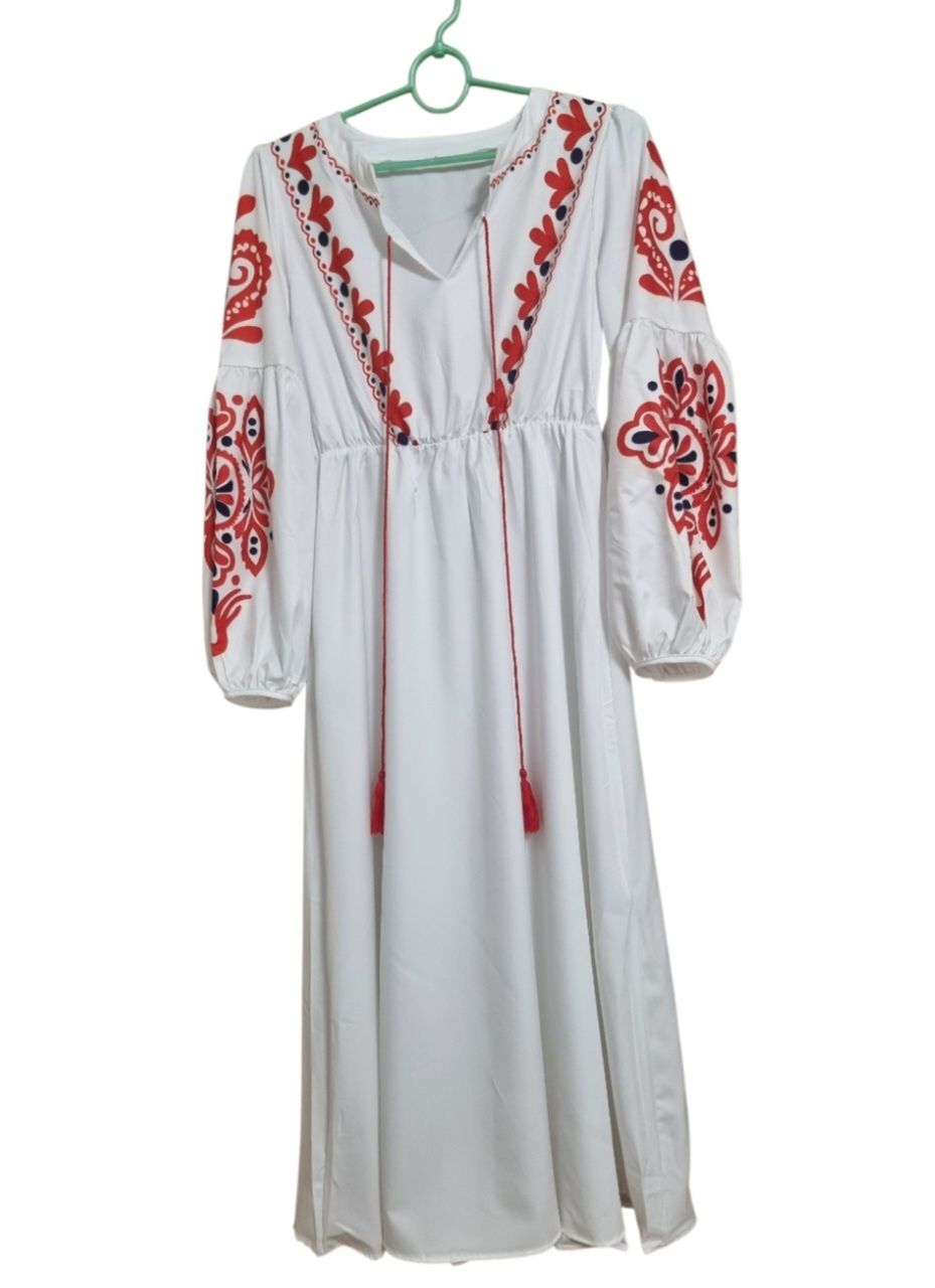Жіноча сукня з принтом під вишиванку принт M,L,XL