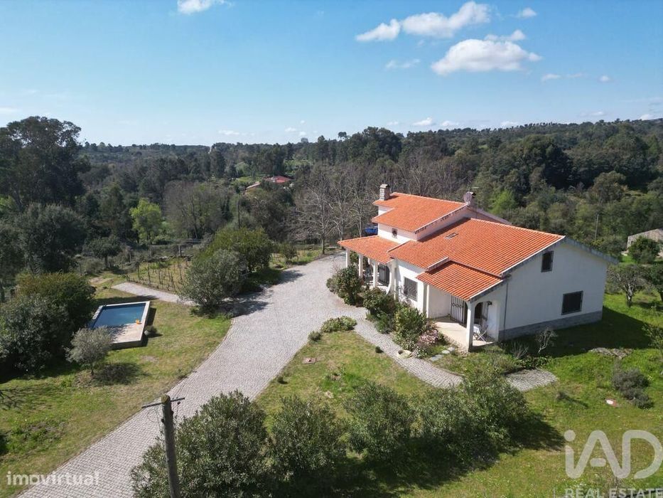 Casa / Villa T3 em Castelo Novo de 664,00 m2