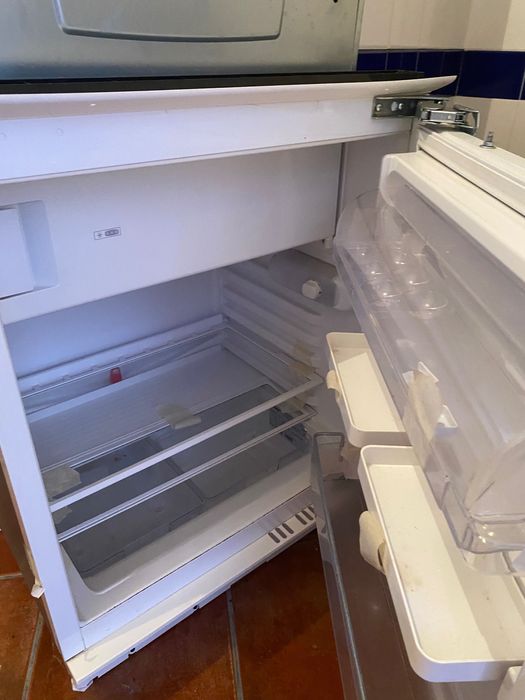 Frigobar com congelador