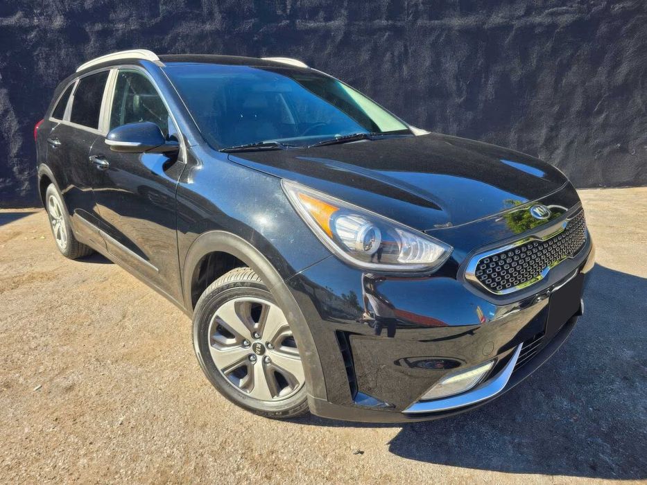 Kia Niro EX      2017