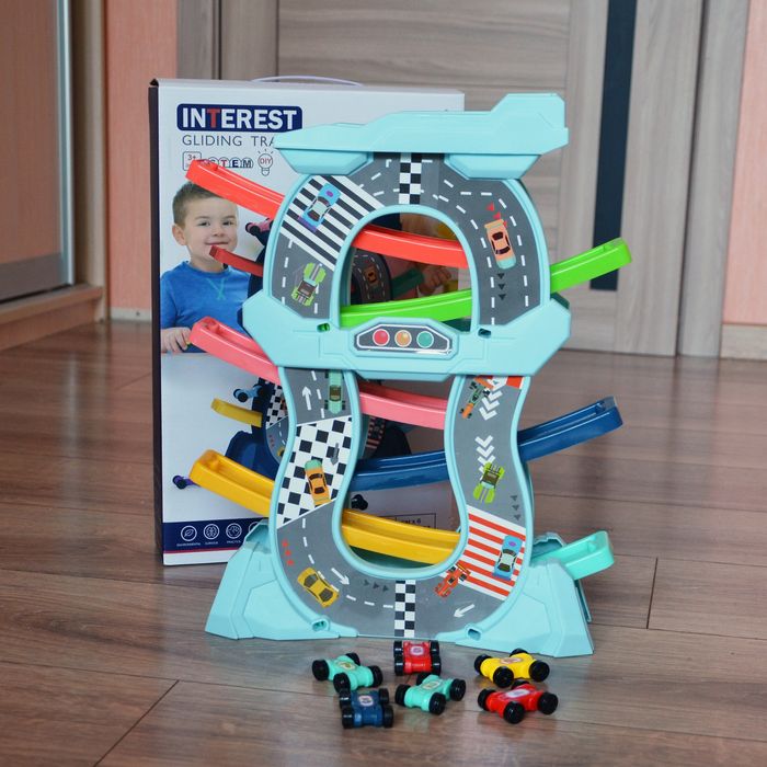 Паркінг для малечі сходини спуск парковка трек-спуск