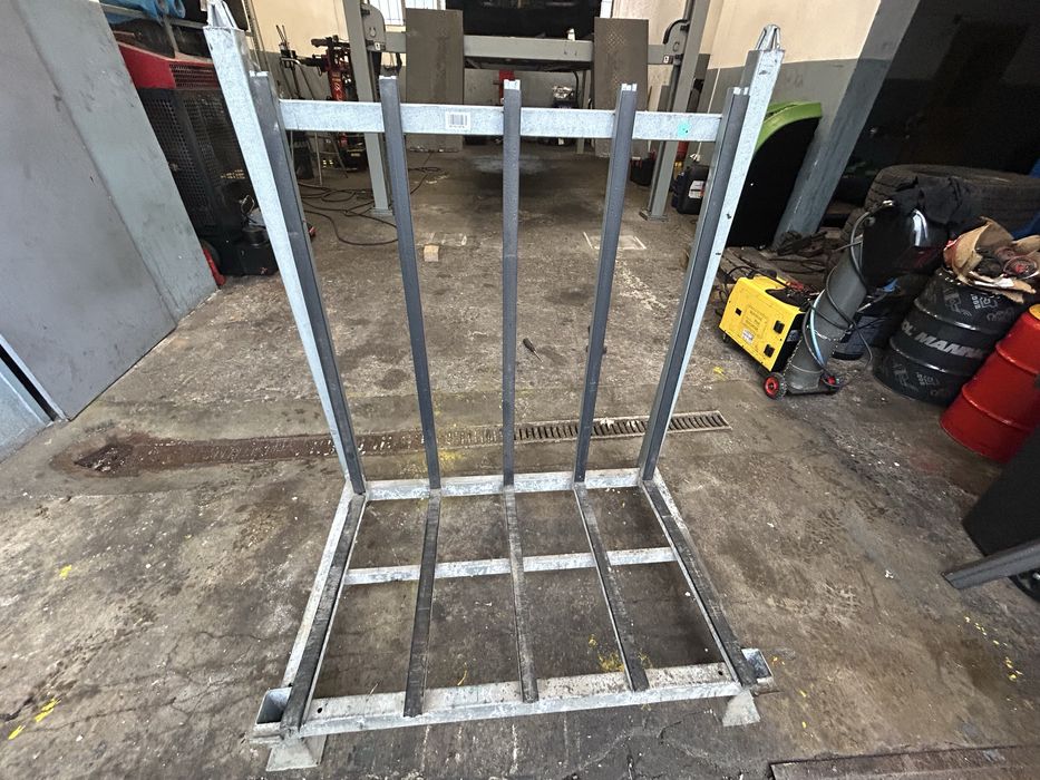 Stojak na szyby metalowy solidny Plikington