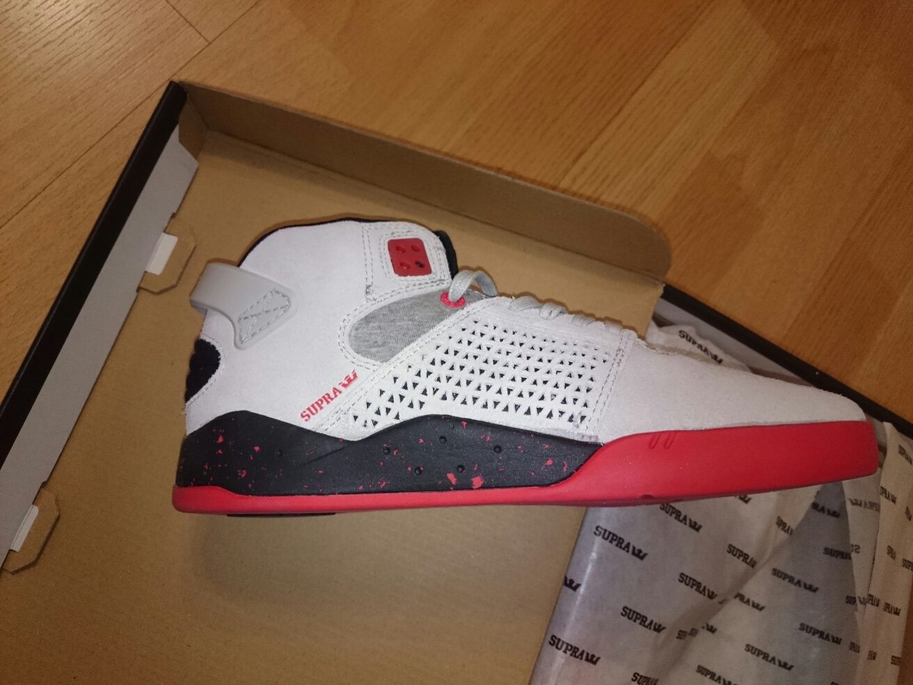 Buty SUPRA skytop III sneaker rozmiar 40 grey red 25,5cm Chada Muski