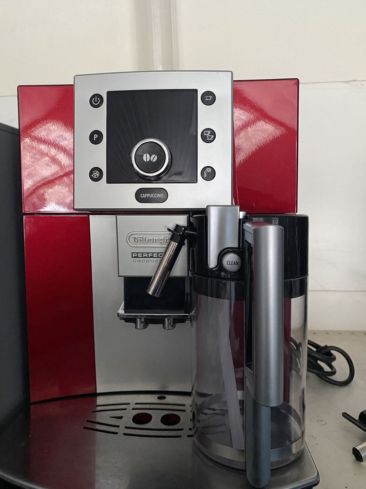 Кавомашина НОВИЙ молочнік Delonghi Perfecta 5550 від 6500 грн