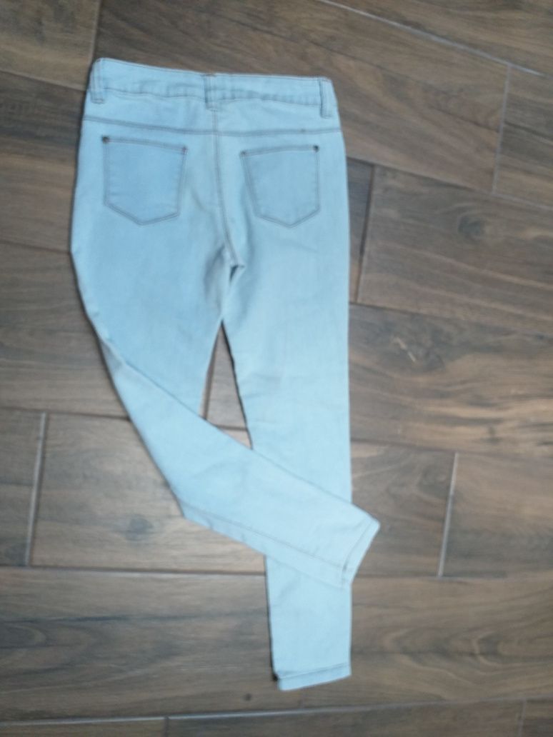 Letnie jeansy 140cm