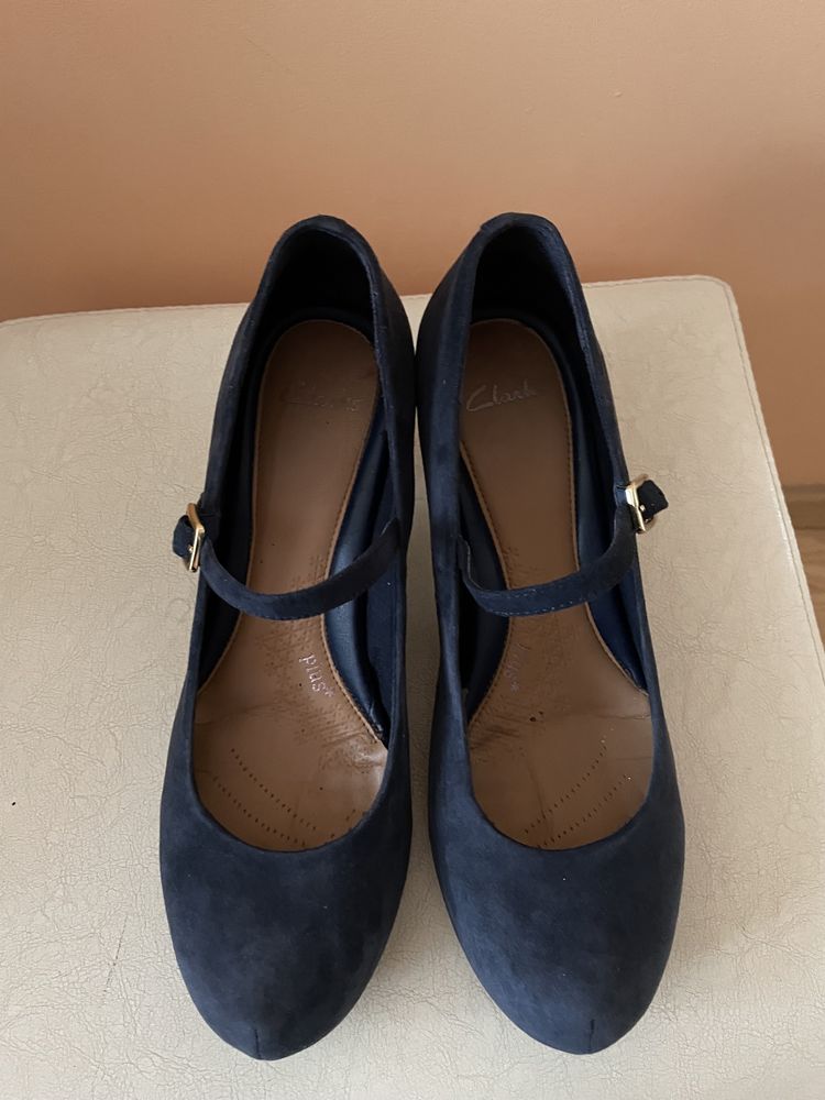 Czółenka Clarks 41