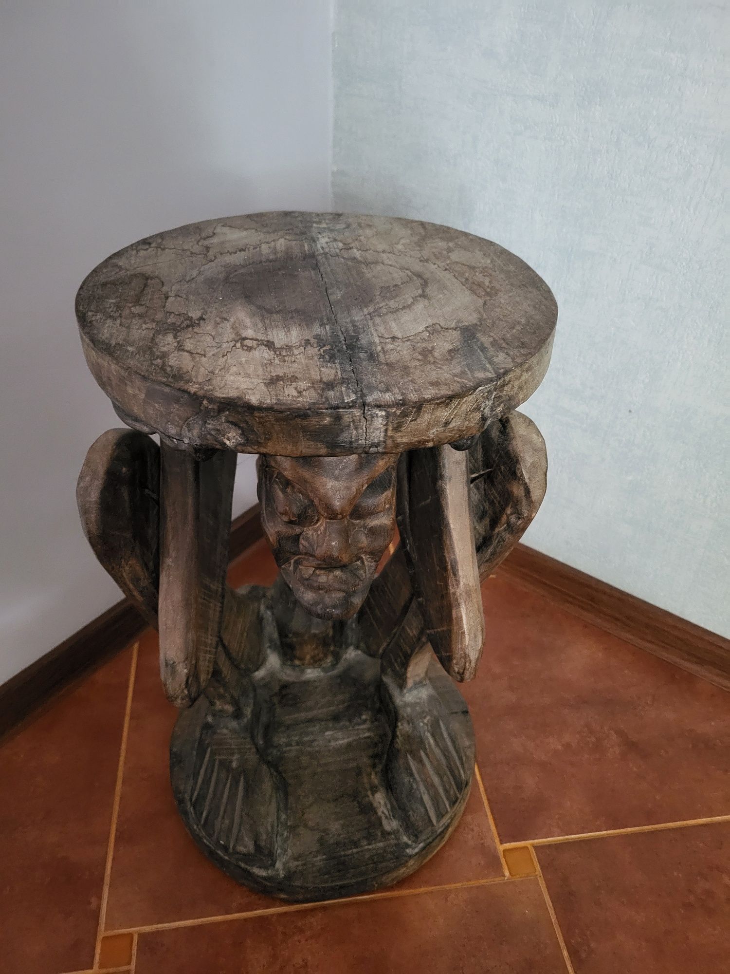 Afrykański taboret, rzeźba